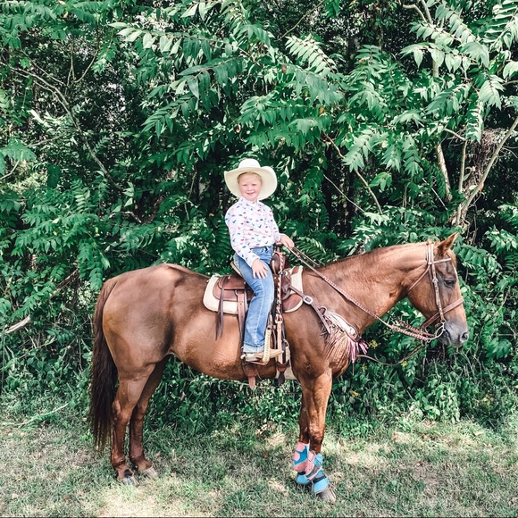 Meet your Posher, Amanda - Picture 8 of 11